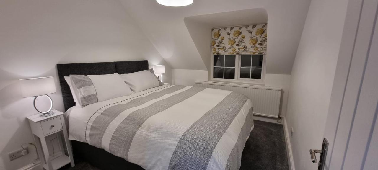 Modern And Spacious 2 Bedroom Apartment With Free Parking Llansantffraid Llansantffraid Glyn Ceiriog Eksteriør billede