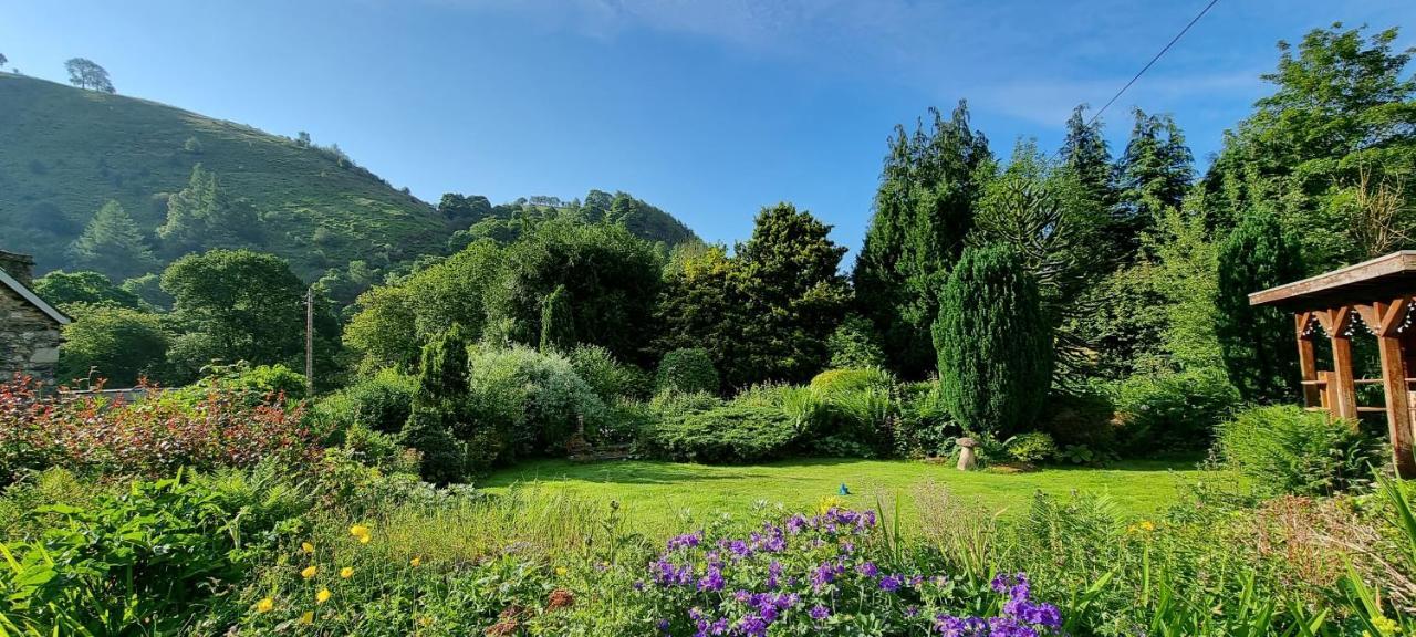 Modern And Spacious 2 Bedroom Apartment With Free Parking Llansantffraid Llansantffraid Glyn Ceiriog Eksteriør billede